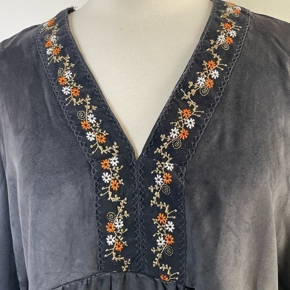 KOANDAILY Faux Suede Floral Embroidered Dress size M - Picture 5 of 9